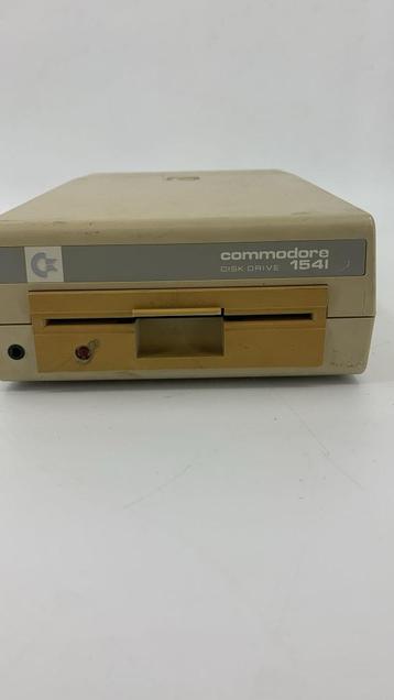 Commodore 1541 Disk Drive (64C)
