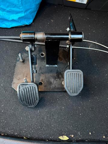 Rijles Pedalen beschikbaar voor biedingen