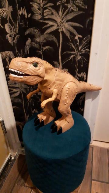Dinosaurus maakt geluid  beschikbaar voor biedingen