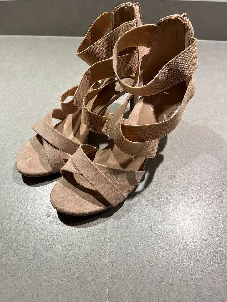 Graceland Pumps roze maat 39, Kleding | Dames, Schoenen, Zo goed als nieuw, Pumps, Roze, Ophalen of Verzenden