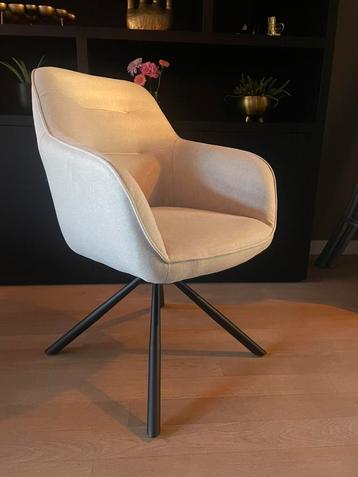 Eetkamerstoelen draaibaar beige nieuw in doos! beschikbaar voor biedingen