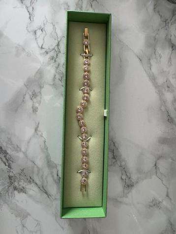 Swarovski armband beschikbaar voor biedingen