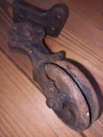 oude katrol met beugel, Ophalen of Verzenden