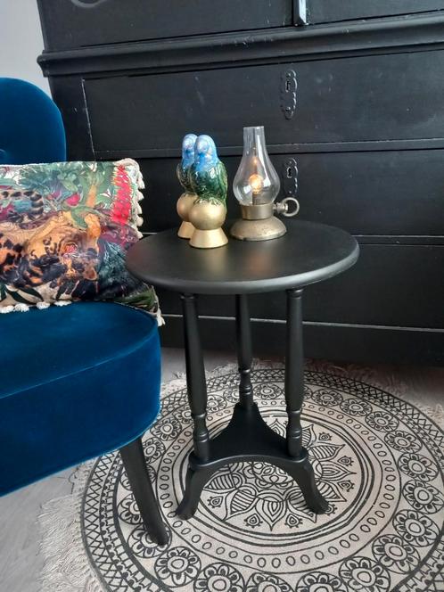Antieke wijntafel mat zwart, Antiek en Kunst, Curiosa en Brocante, Ophalen