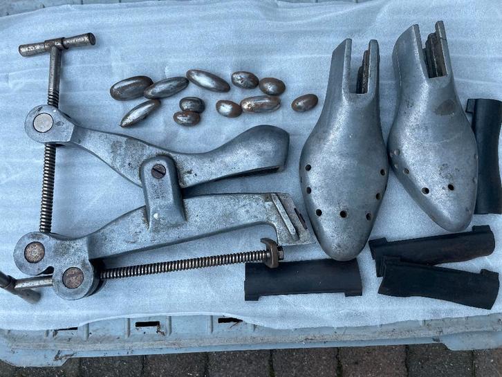 Oude schoenmaker gereedschap set –, Antiek en Kunst, Antiek | Gereedschap en Instrumenten, Ophalen