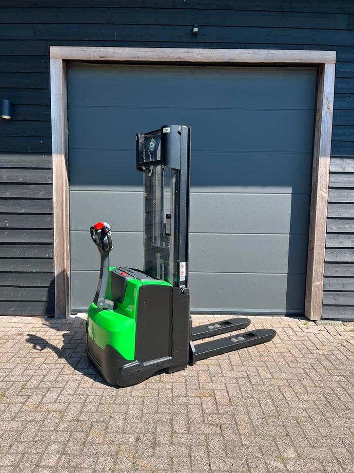 Cesab S212 | Stapelaar | Triplex | 4500mm, Zakelijke goederen, Machines en Bouw | Heftrucks en Intern transport, Stapelaar, Elektrisch