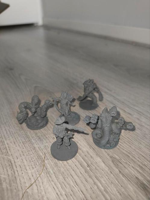 Enge piraten monster miniatures x5, Hobby en Vrije tijd, Wargaming, Zo goed als nieuw, Warhammer, Figuurtje(s), Ophalen of Verzenden