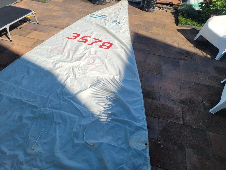 Mast giek zeilen beslag enz

580cm lang ipv.de 775 op tekeni, Watersport en Boten, Zeilen en Zeiltoebehoren, Gebruikt, Minder dan 15 m²