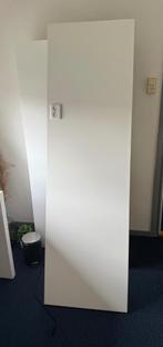 Bureaublad Ikea + stopcontact, Huis en Inrichting, Bureaus, Ophalen, Zo goed als nieuw, Bureau