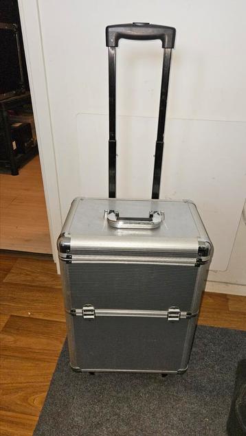 Kapperskoffer trolley aluminium  beschikbaar voor biedingen