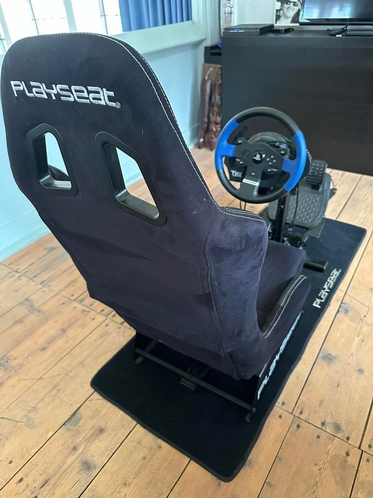 Playseat met thrustmaster T150 en playseat floor mat, Spelcomputers en Games, Spelcomputers | Sony PlayStation Consoles | Accessoires