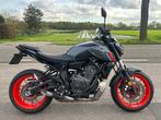 Yamaha MT 07 / NIEUWSTAAT/ 2022 / 9000KM / OPTIES / A2 35KW, 700 cc, 2 cilinders, Particulier, 12 t/m 35 kW
