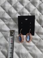 Goudkleurig oorbellen, Ophalen of Verzenden, Nieuw, Goud, Overige materialen