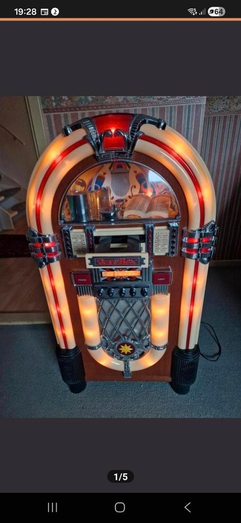 Juke box ( radio,cd, en cass.), Verzamelen, Automaten | Jukeboxen, Zo goed als nieuw, Overige merken, 1970 tot heden, Ophalen