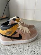 Air Jordan 1 Mid SE Particle Beige 36.5, Gedragen, Ophalen of Verzenden