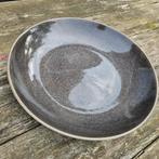 Bitz grijze schaal - Zo goed als nieuw, Porselein of Keramiek, Schaal, Rond, Ophalen of Verzenden