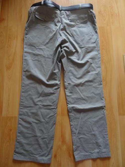 pantalon / broek in maat 52, Kleding | Heren, Broeken en Pantalons, Zo goed als nieuw, Maat 52/54 (L), Beige, Ophalen