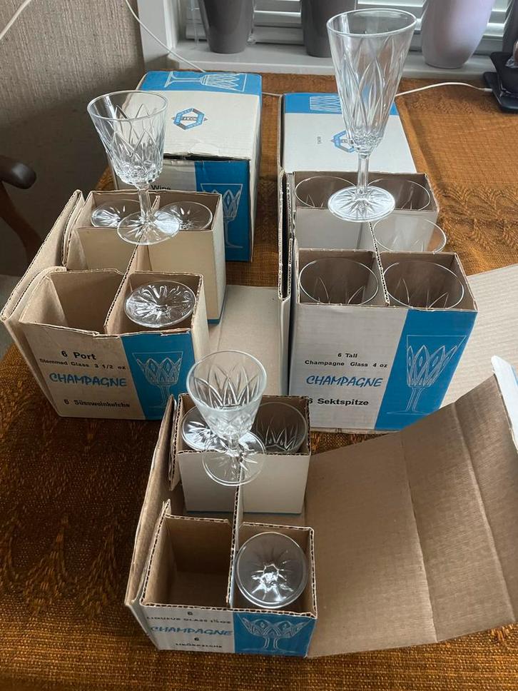 Diverse glazen assortiment - alleen afhalen, Huis en Inrichting, Keuken | Servies, Gebruikt, Glas of Glazen, Overige stijlen, Glas