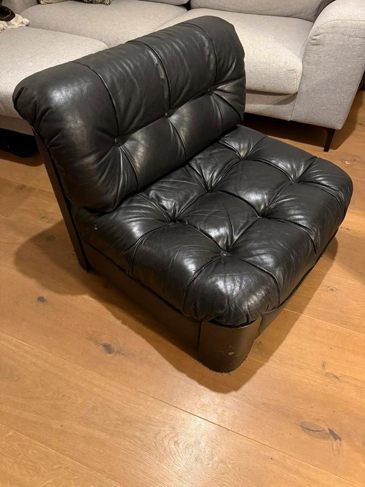 Stoere zwart lederen fauteuil vintage, Huis en Inrichting, Banken | Sofa's en Chaises Longues, Zo goed als nieuw, Eenpersoons