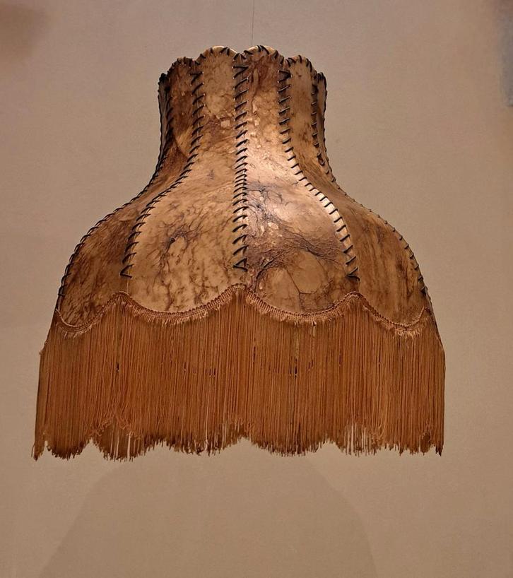 Vintage Leren Lampenkap met Franjes, Huis en Inrichting, Lampen | Lampenkappen, Gebruikt, 25 tot 50 cm, Overige vormen, Beige