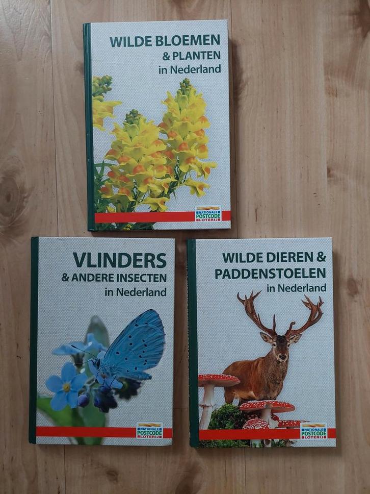3 boeken/gidsen over natuur en dieren en planten, Boeken, Natuur, Nieuw, Natuur algemeen, Ophalen of Verzenden