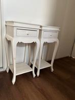 Twee brocante nachtkastjes met laatje, Ophalen