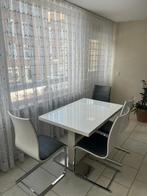 Moderne witte eettafel met 4 stoelen, Wit, Ophalen of Verzenden, Zo goed als nieuw, Vier