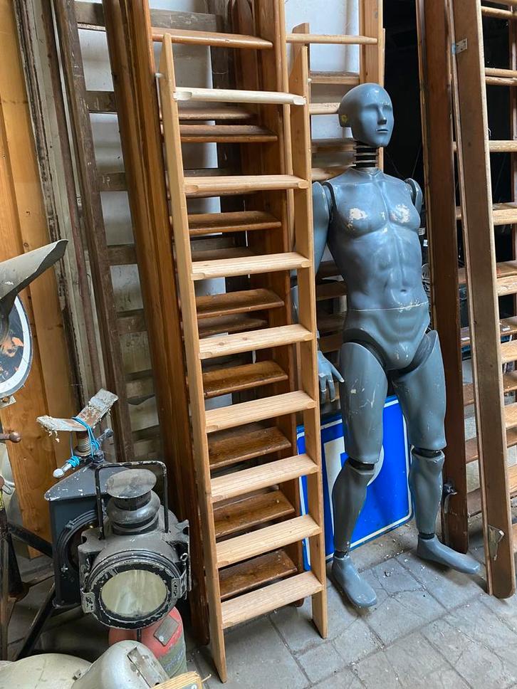 Oude houten bibliotheektrap zoldertrap molenaarstrap, Doe-het-zelf en Verbouw, Ladders en Trappen, Gebruikt, 2 tot 4 meter, Ophalen