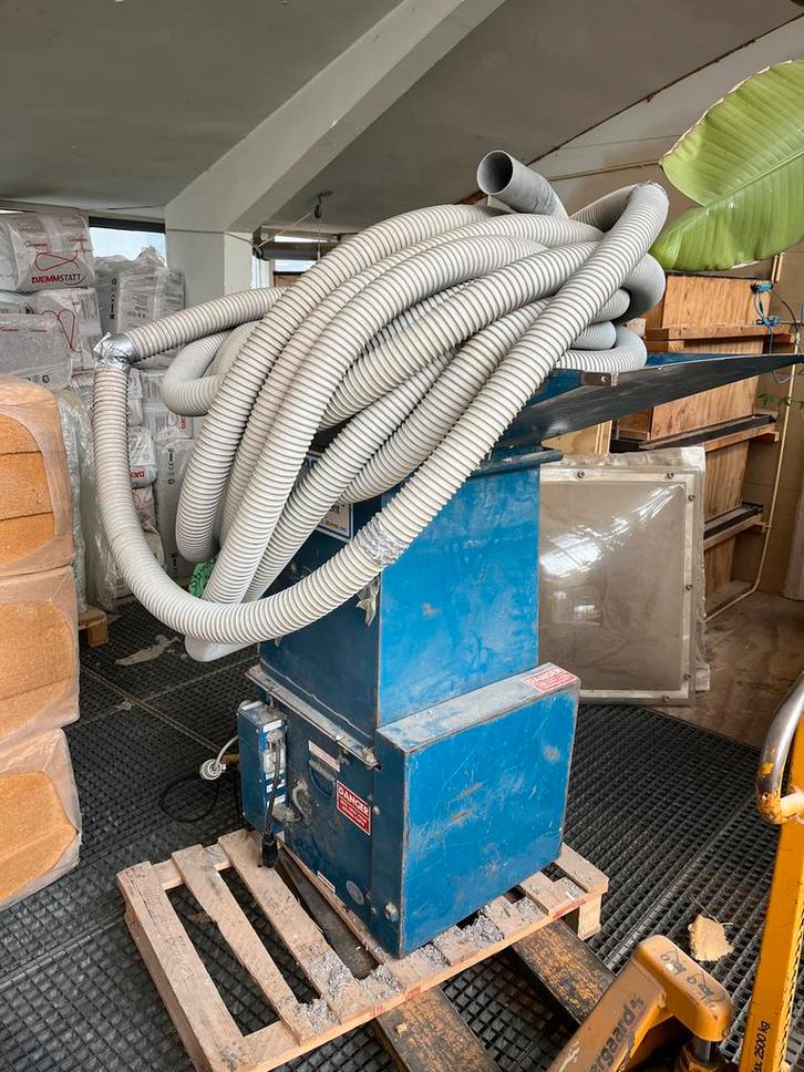 Krendl 250 - Inblaasmachine voor Cellulose Isolatievlokken, Doe-het-zelf en Verbouw, Isolatie en Afdichting, Gebruikt, Overige materialen