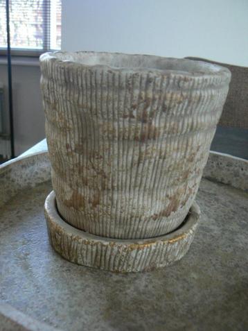 PTMD bloempot met schotel ZAHIR hoog 14.5 cm ZGAN beschikbaar voor biedingen