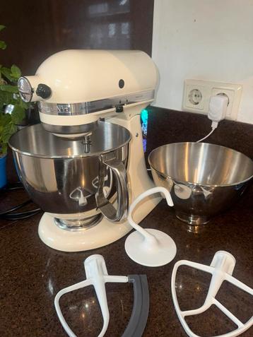 KitchenAid (Amandelwit) beschikbaar voor biedingen