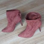 ALS NIEUW! enkellaarsjes met hakken van Sacha bruin maat 40, Bruin, Lage of Enkellaarzen, Ophalen of Verzenden, Zo goed als nieuw