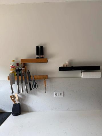 Magnetische wandplanken – set 2x 60 cm + 1x 40 cm beschikbaar voor biedingen