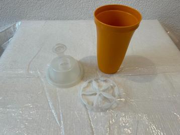 Tupperware :Shakebeker.Voorraadbeker.Drinkbeker 08082025 beschikbaar voor biedingen