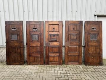 Unieke vondst 5 gevangenisdeuren uit 1840 beschikbaar voor biedingen