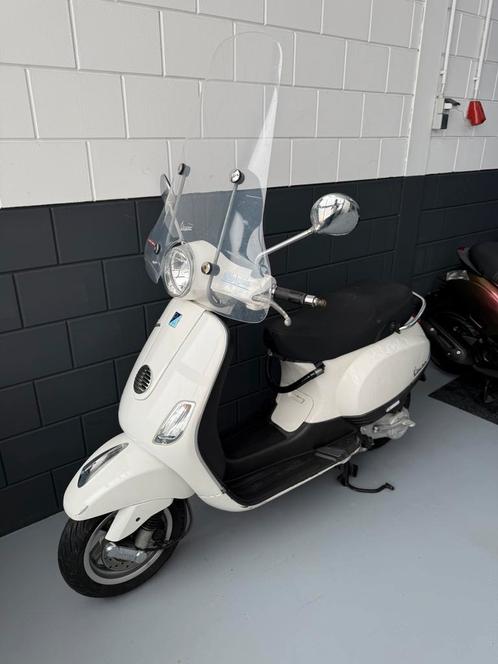 Vespa LX 4Takt 25km 2011 1e eigenaar ( Piaggio Zip Kymco ), Fietsen en Brommers, Scooters | Vespa, Ophalen