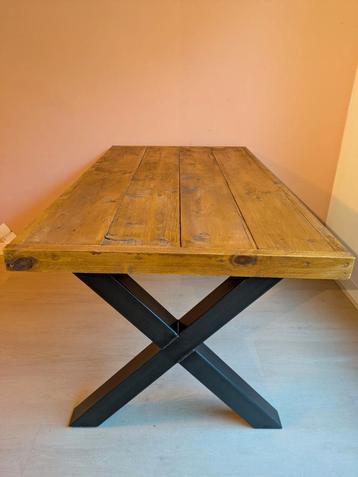 industriële eettafel wagonplanken 150x83,5 beschikbaar voor biedingen