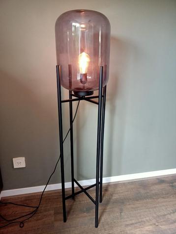 Vloerlamp Juno (karwei) beschikbaar voor biedingen
