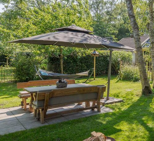 Picknicktafel + 2 banken met rug + 4 kussens (zit en rug), Tuin en Terras, Picknicktafels, Zo goed als nieuw, Rechthoekig, Hout