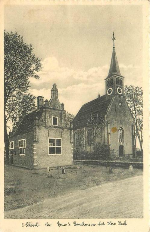 (304-229-027) Schoorl Raadhuis en Ned. Herv. Kerk, Verzamelen, Ansichtkaarten | Nederland, Noord-Holland, Verzenden