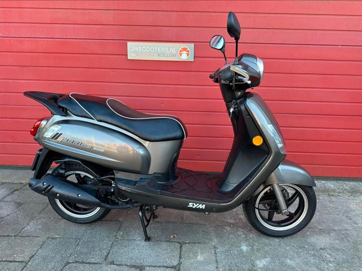 Zeer mooi Sym fiddle 2  brom met  slechts 6100 km bj 2014, Fietsen en Brommers, Scooters | Peugeot, Zo goed als nieuw, Overige modellen