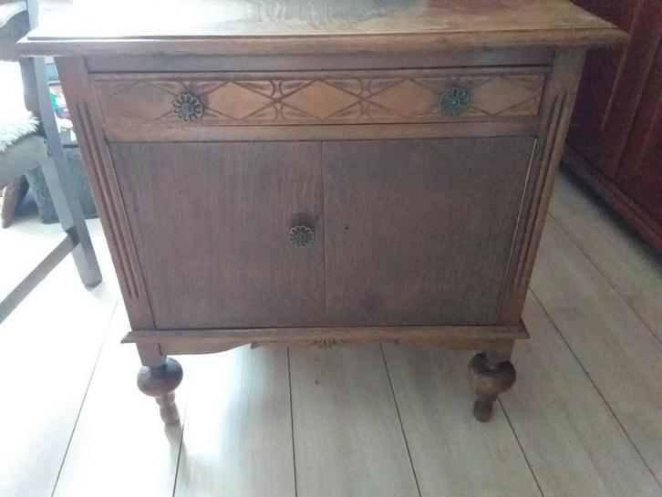 Jaren 30 kastje met stoel, Huis en Inrichting, Woonaccessoires | Kisten, Gebruikt, 50 tot 75 cm, 50 tot 75 cm, 50 tot 100 cm, Ophalen