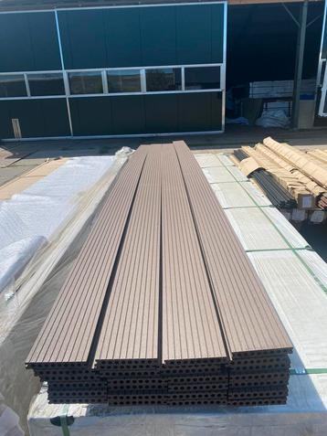 Composiet vlonderplanken Walnut | Gratis bezorging  beschikbaar voor biedingen