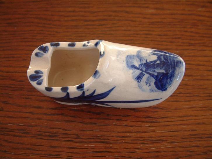 oud gaaf delfts klompje asbak nr. 4, Verzamelen, Overige Verzamelen, Ophalen of Verzenden