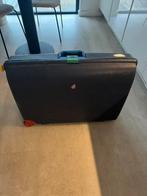 Carlton koffer hardcase, Hard kunststof, Zo goed als nieuw, 70 cm of meer, Wieltjes