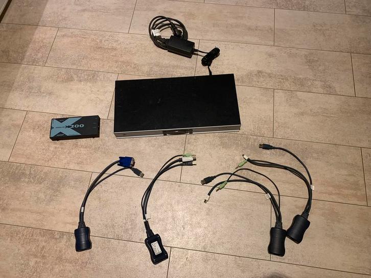 Adderview Catx KVM matrix AVX4016 zgan, Computers en Software, Netwerk switches, Zo goed als nieuw, Ophalen of Verzenden