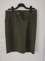 Suède elastische rok groen maat 42, Kleding | Dames, Rokken, Maat 42/44 (L), Pescara, Ophalen of Verzenden, Zo goed als nieuw