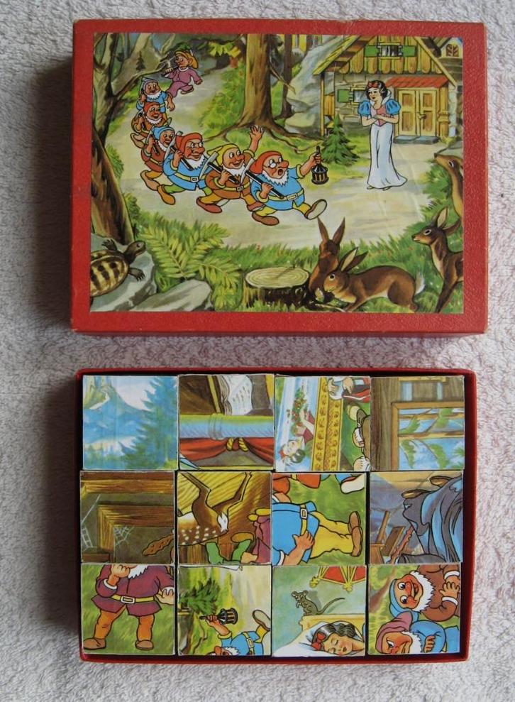Oud blokkendoosje Sneeuwwitje (6 scenes / 12 houten blokjes), Antiek en Kunst, Antiek | Speelgoed, Ophalen of Verzenden