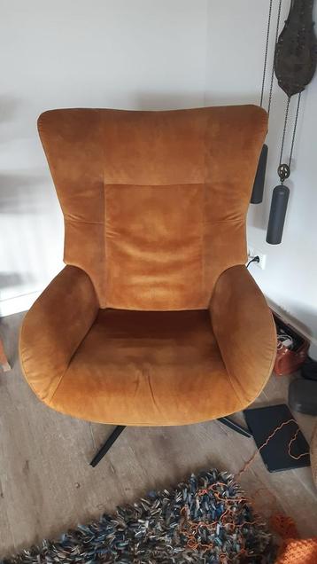 Mooie fauteuil beschikbaar voor biedingen