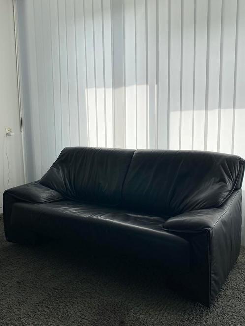 Jori Leather 2-Seater Couch, Huis en Inrichting, Banken | Sofa's en Chaises Longues, Zo goed als nieuw, Ophalen